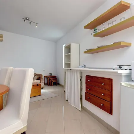 Estudio Casa Marie * 埃斯特波纳